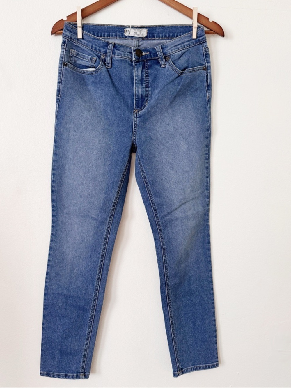 Free People Medium Blue Skinny Jeans size 28